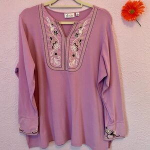d & Co long sleeve embroidered top 1x